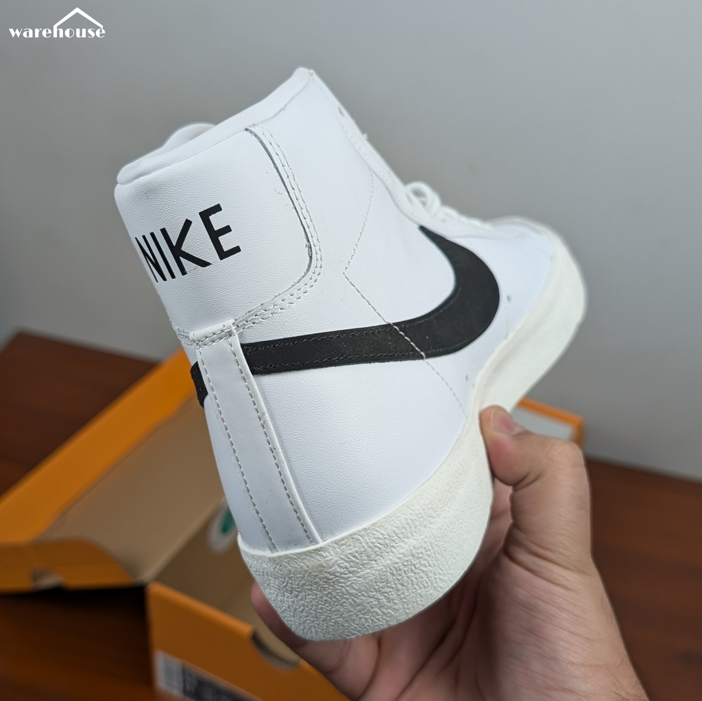 Nike Air Blazer Mid 77 - 9.5US قياس 43