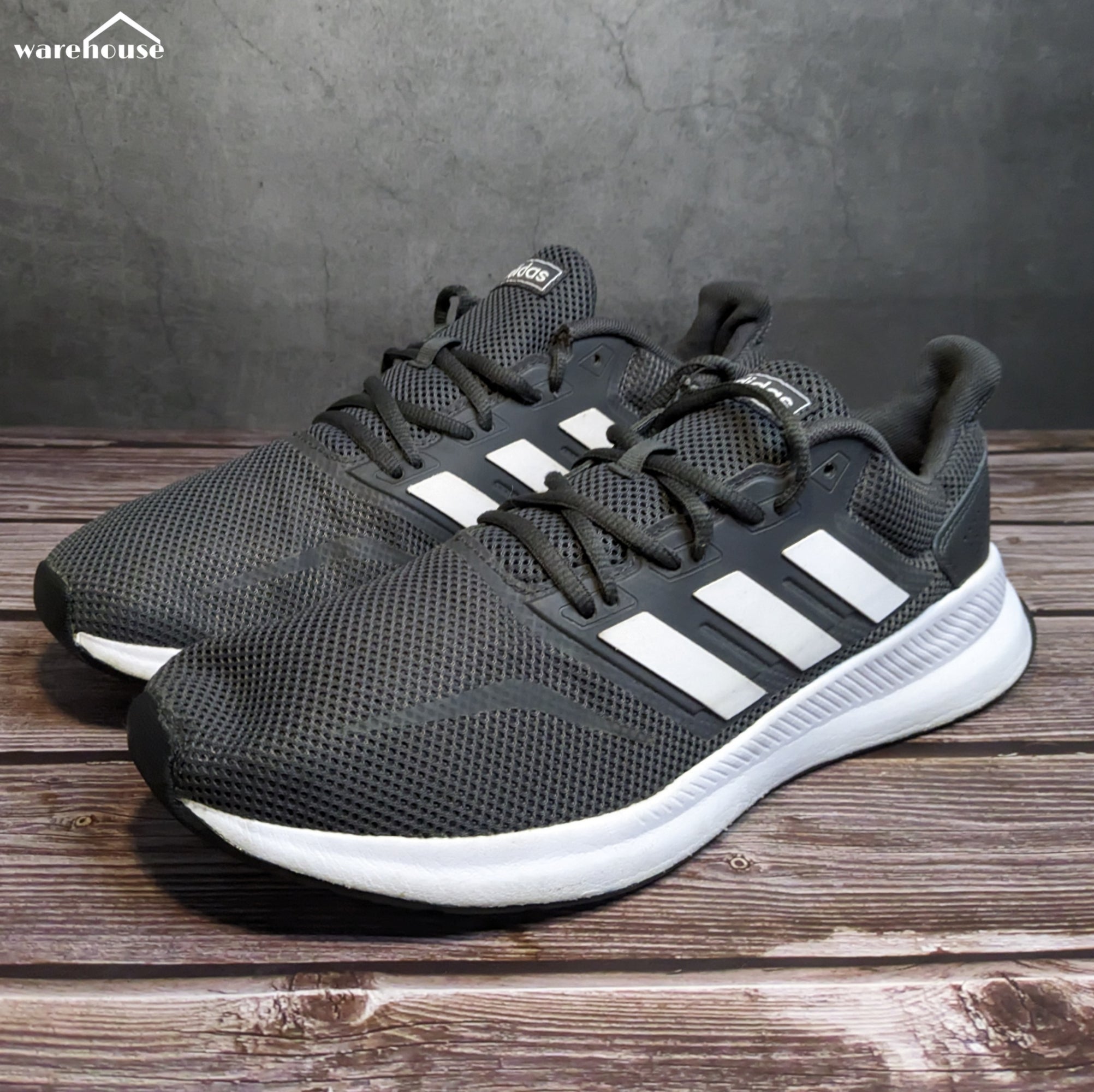 adidas Runfalcon Grey - US9.5 قياس 43
