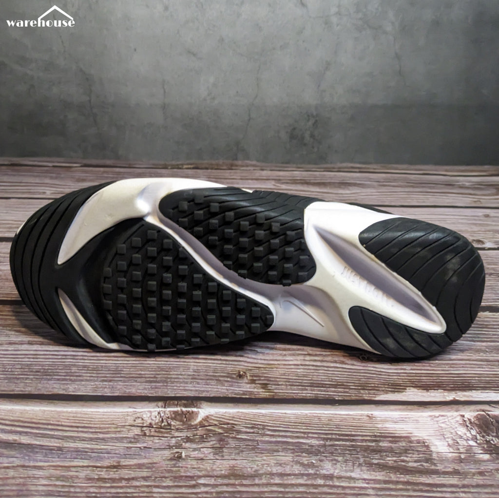Nike Zoom 2K"White Black" - US7.5 قياس 40.5