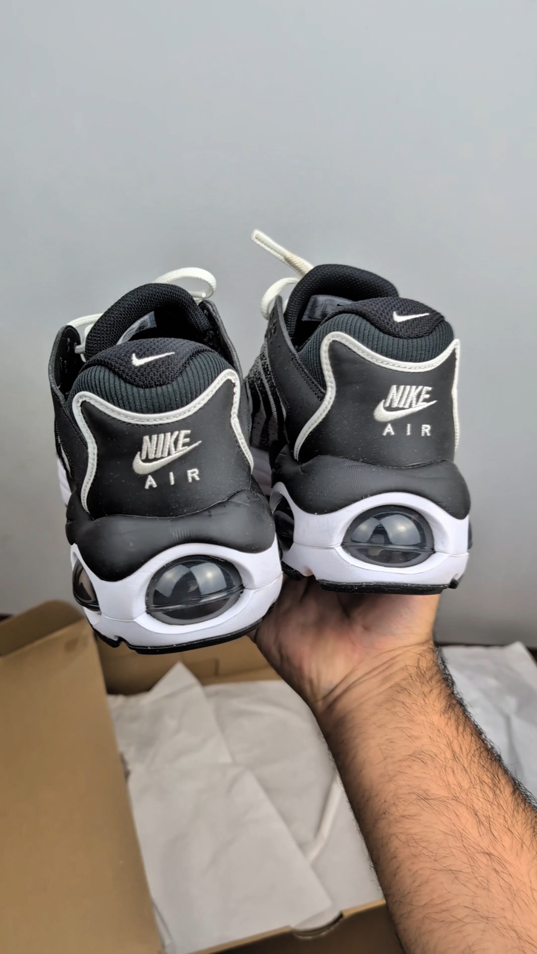Nike Air Max TW "Black White" - US11 قياس 45