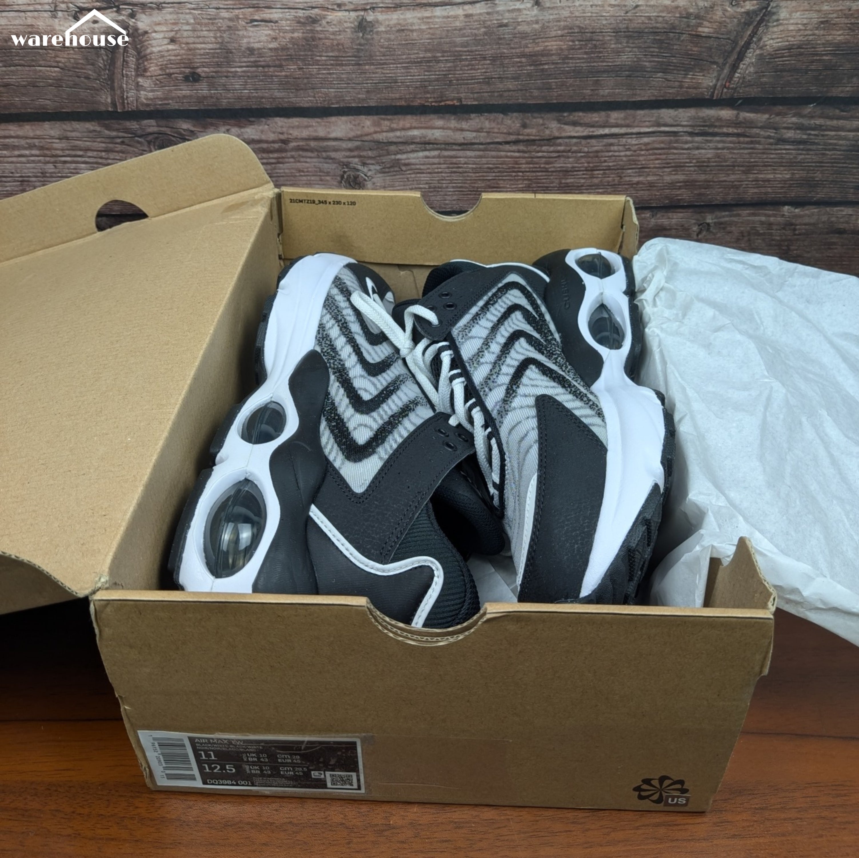 Nike Air Max TW "Black White" - US11 قياس 45