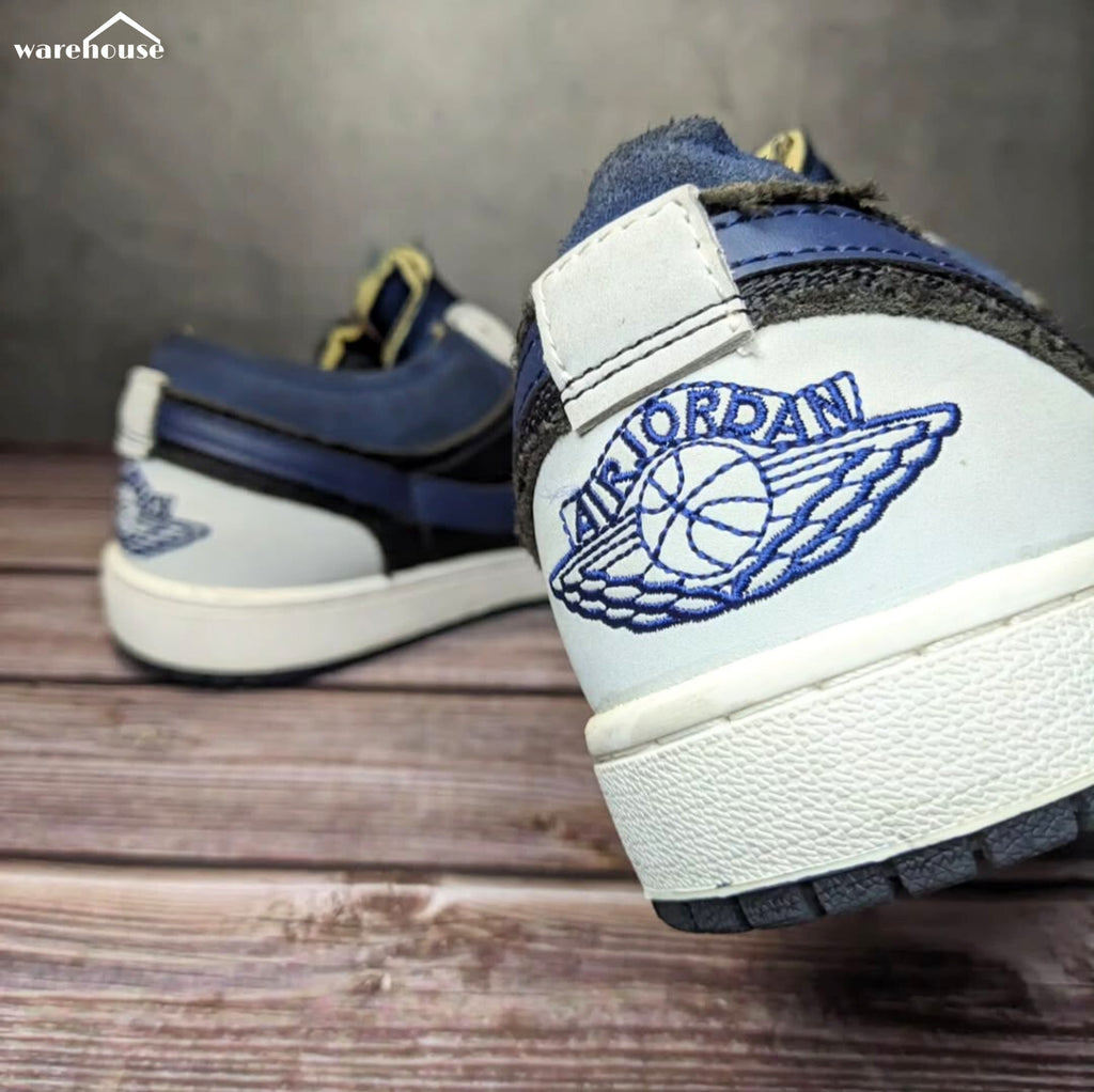 Nike Air Jordan 1 Low SE Craft "Obsidian" - US8.5 قياس 42