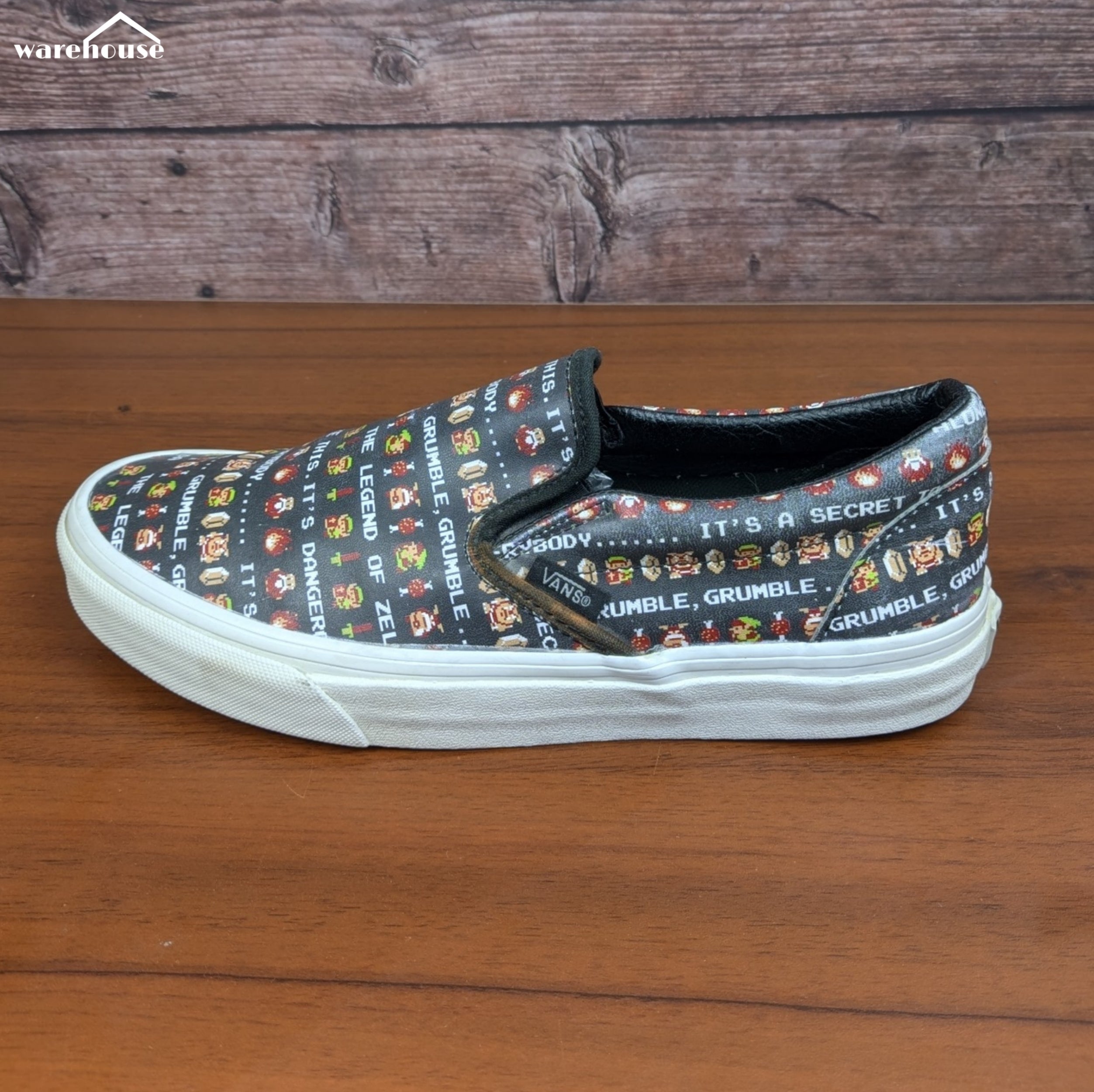 The Legends Of Zelda Vans Slip On - US7 قياس 40