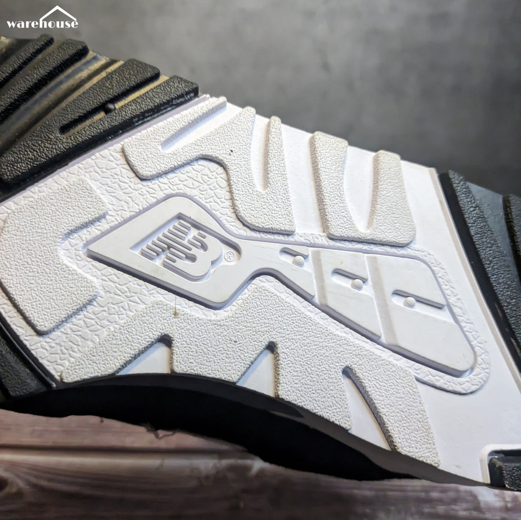 New Balance 999 Wooly Mammoth - US8.5 قياس 42