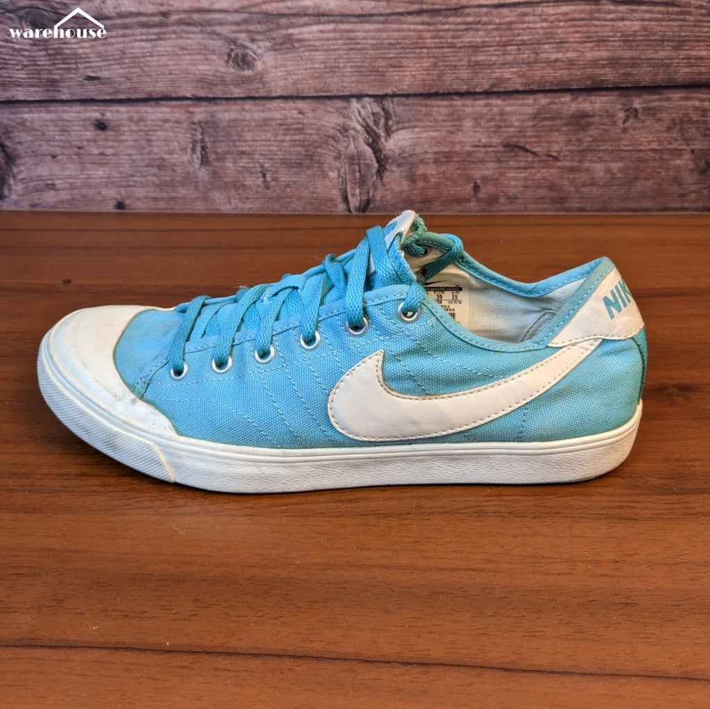 Nike Tennis - US6.5 قياس 39