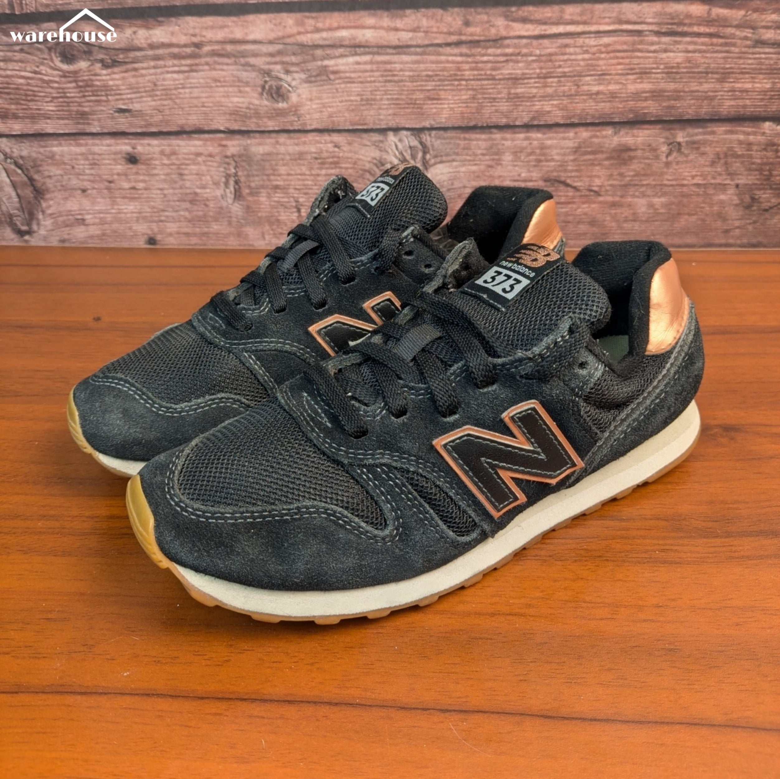 New Balance 373 - US4.5 قياس 37