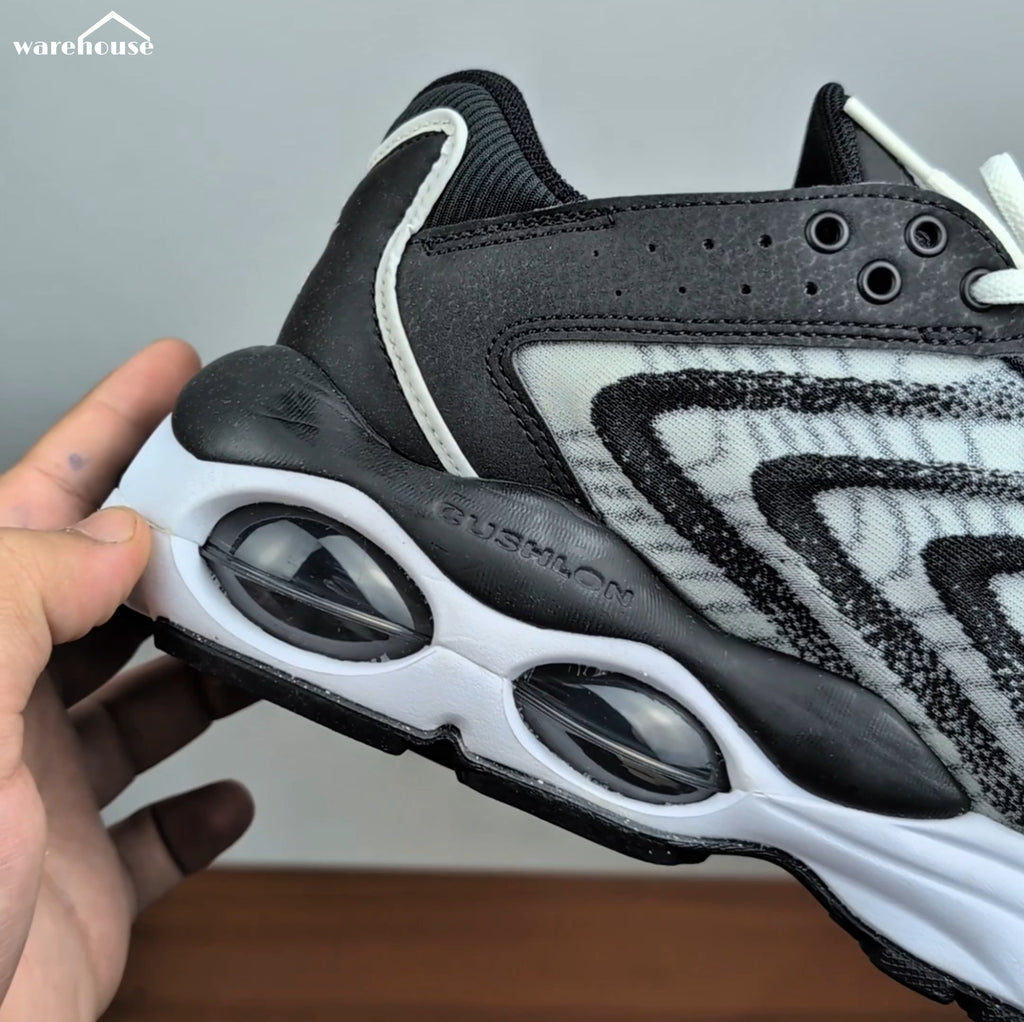 Nike Air Max TW "Black White" - US11 قياس 45