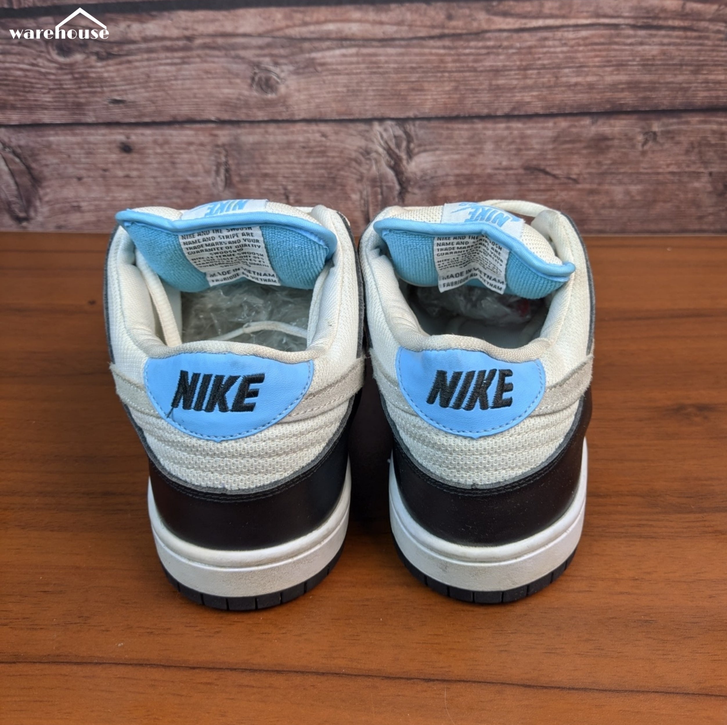 Nike SB Dunk low laser blue - US7.5 قياس 40.5