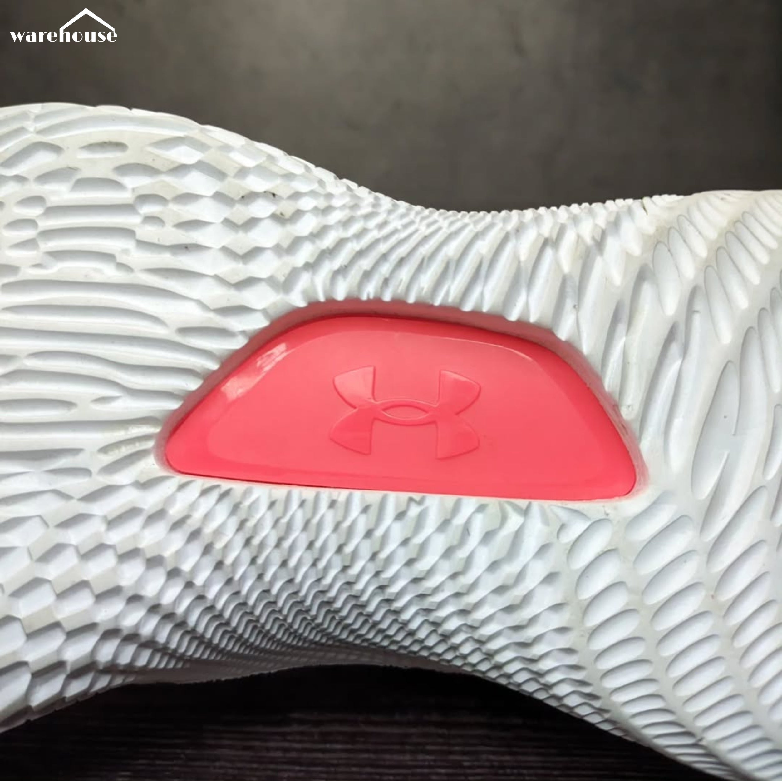 Under Armour Curry 4 "White Red" - US9.5 قياس 43