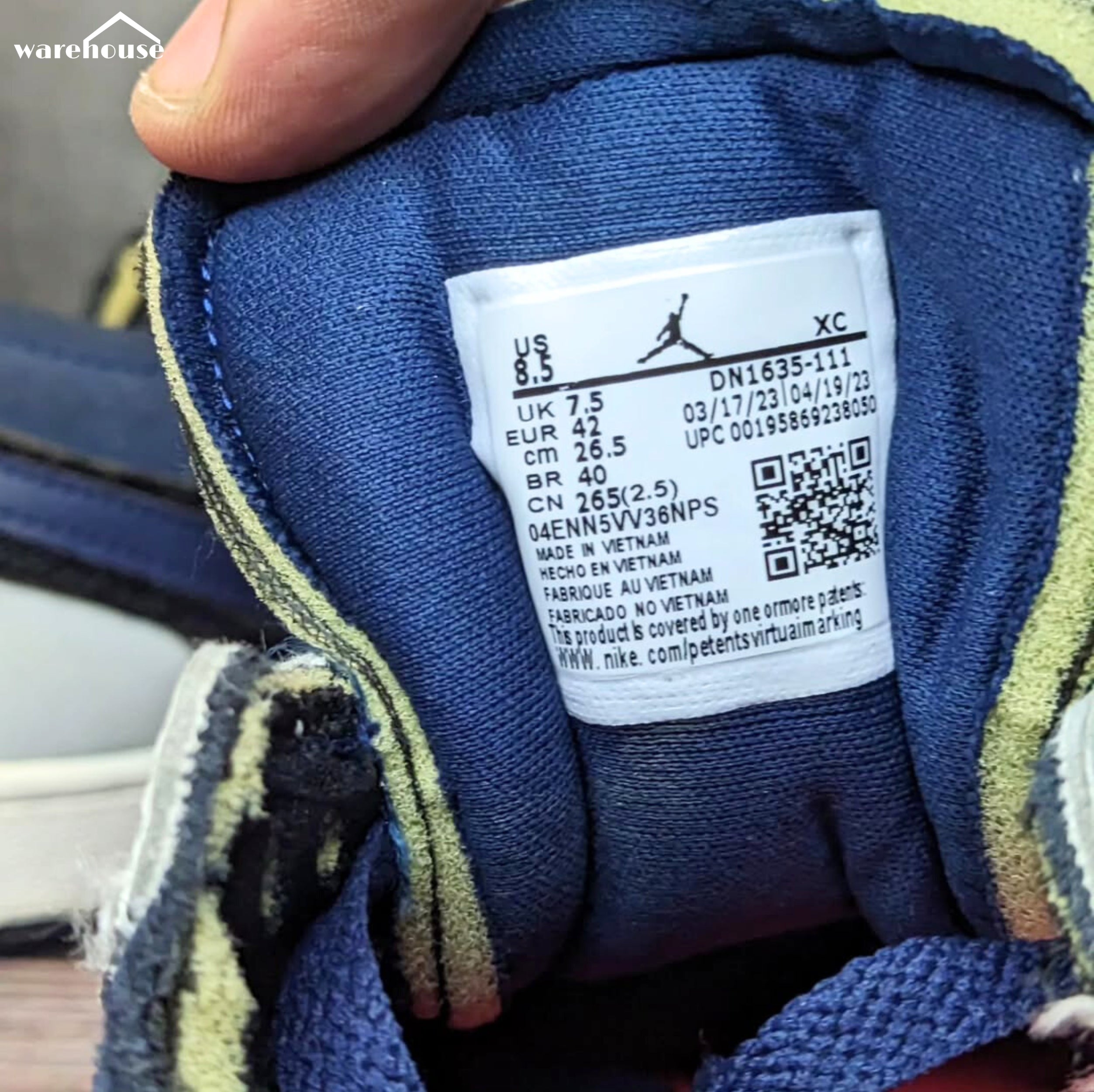 Nike Air Jordan 1 Low SE Craft "Obsidian" - US8.5 قياس 42