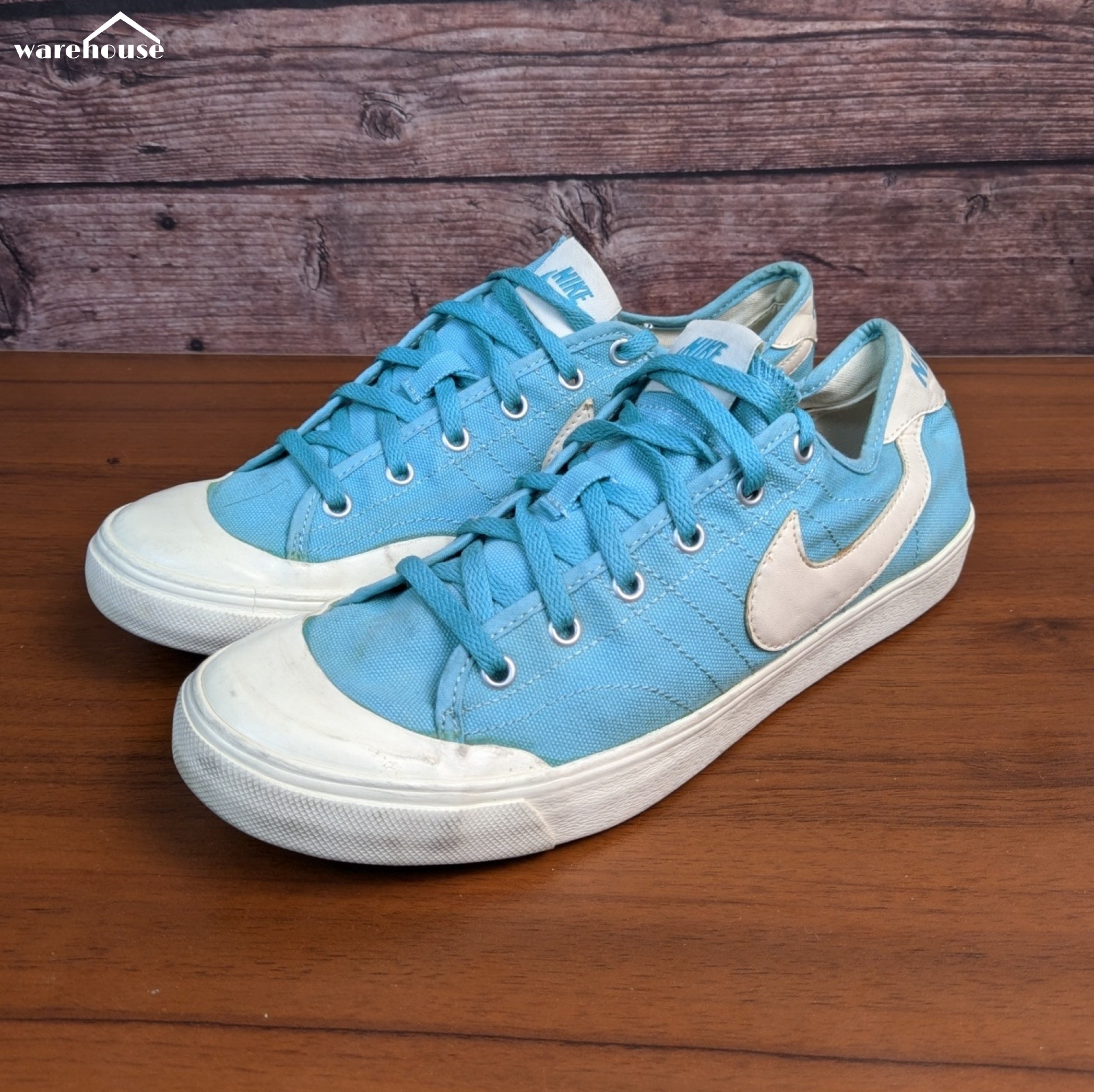 Nike Tennis - US6.5 قياس 39