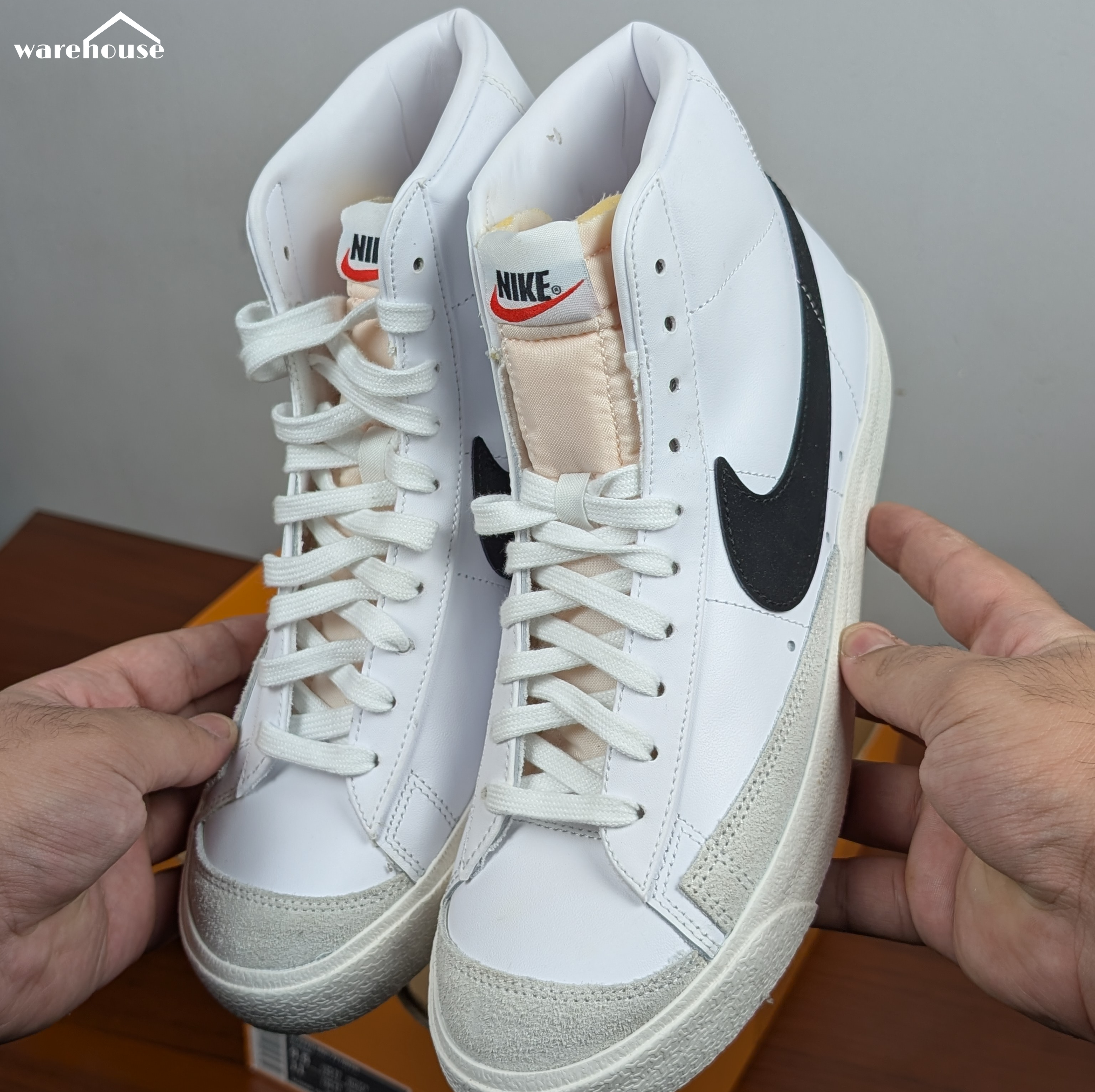 Nike Air Blazer Mid 77 - 9.5US قياس 43