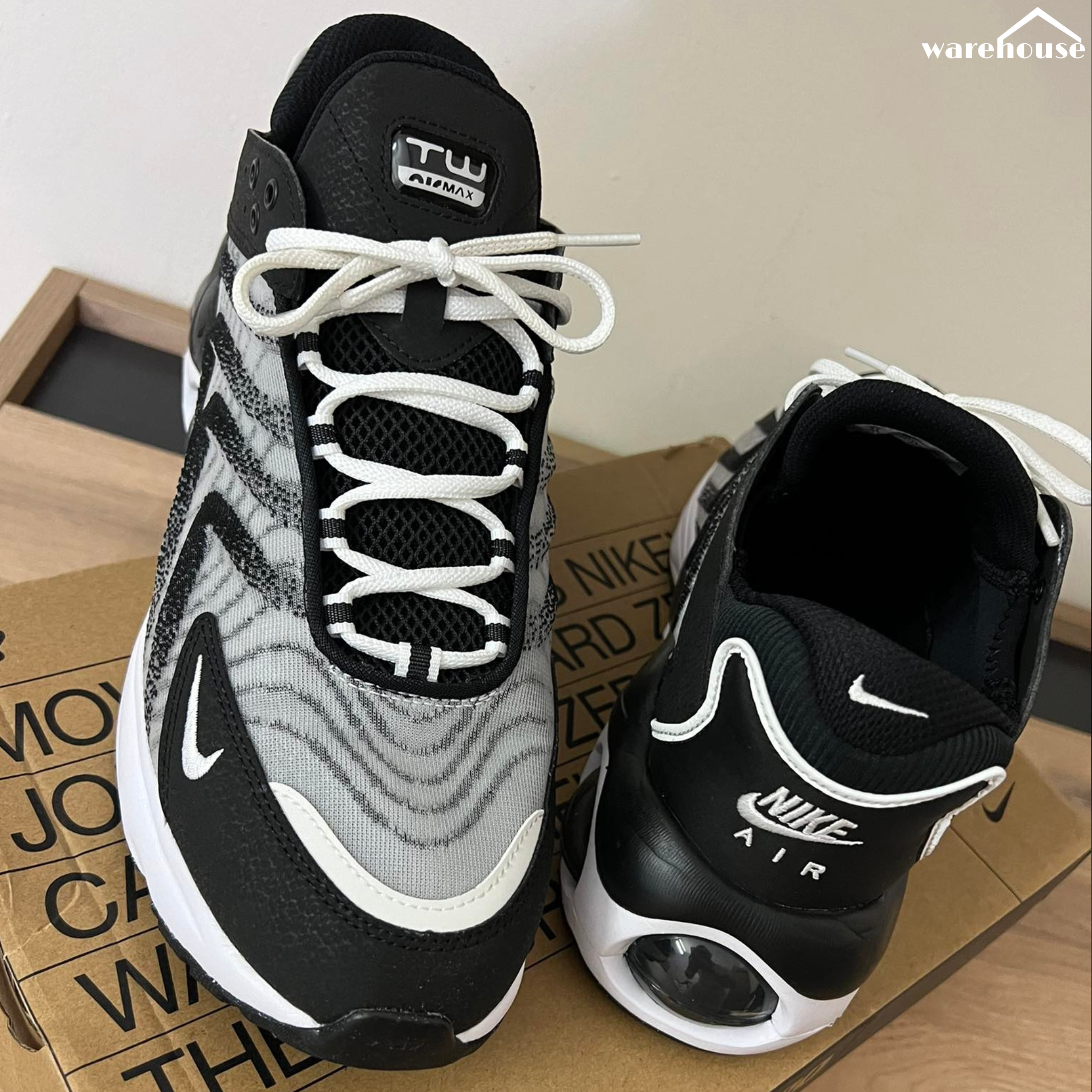 Nike Air Max TW "Black White" - US11 قياس 45
