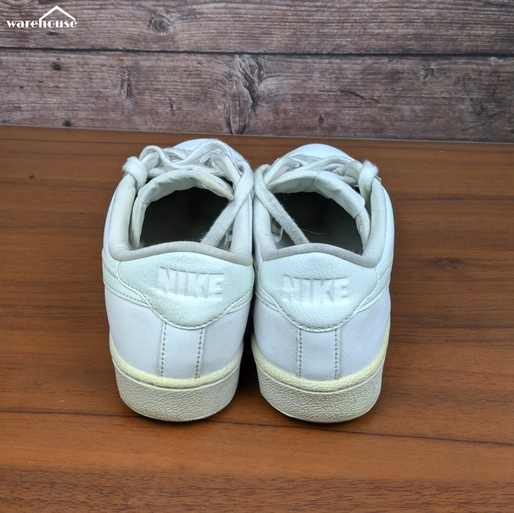 Nike Court Vision - US7 قياس 40