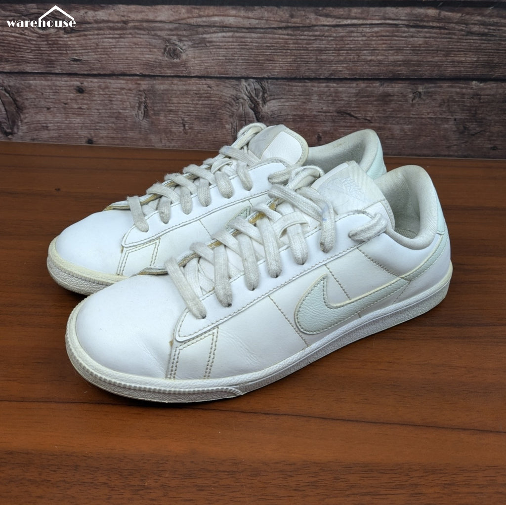 Nike Court Vision - US7 قياس 40