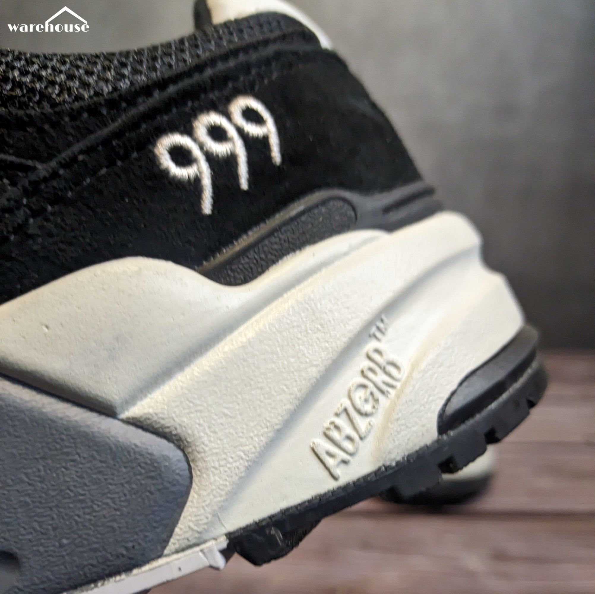 New Balance 999 Wooly Mammoth - US8.5 قياس 42