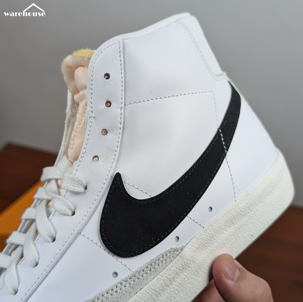 Nike Air Blazer Mid 77 - 9.5US قياس 43